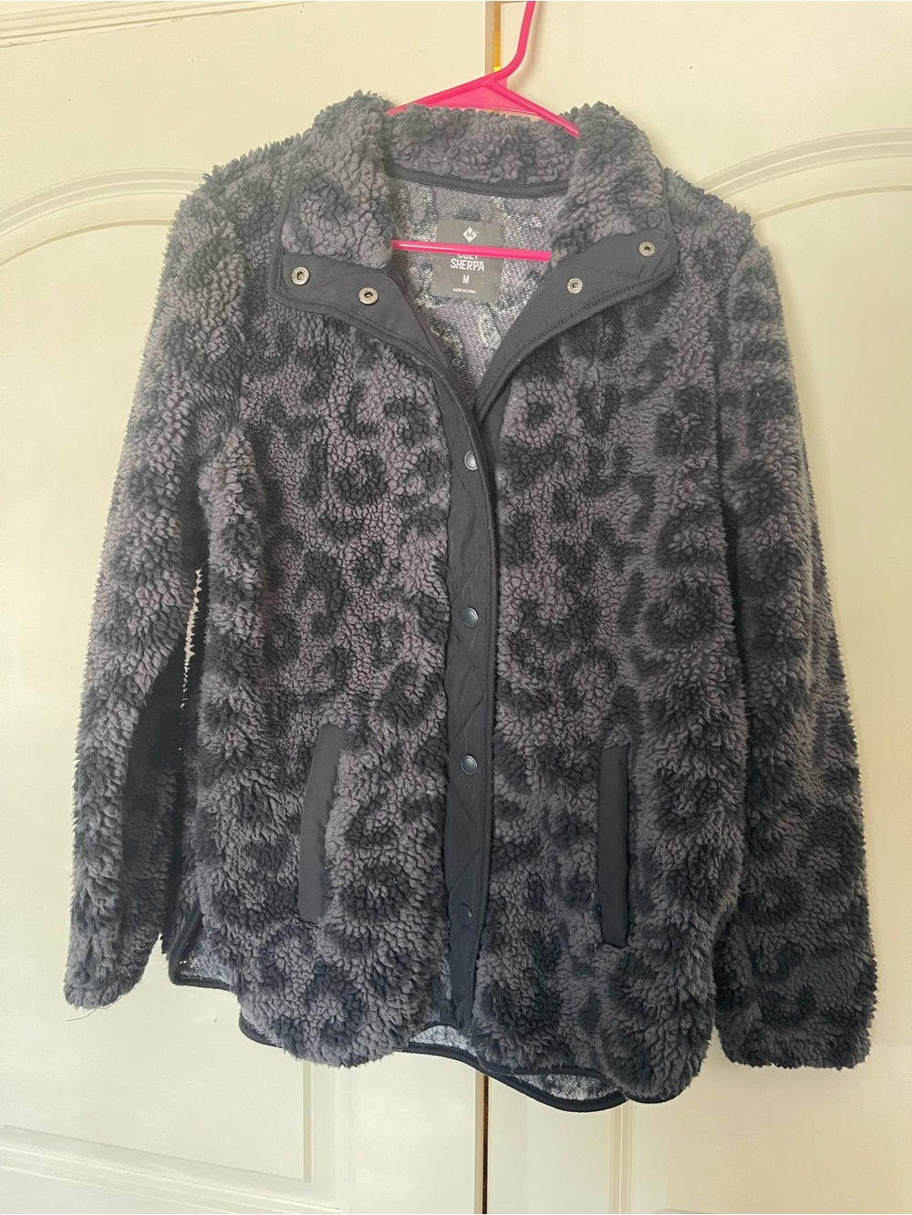 Cozy Gray Leopard Sherpa Jacket with Snap Front